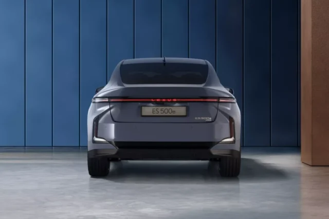 2025-Lexus-ES500e-Europe-6-2048×1366