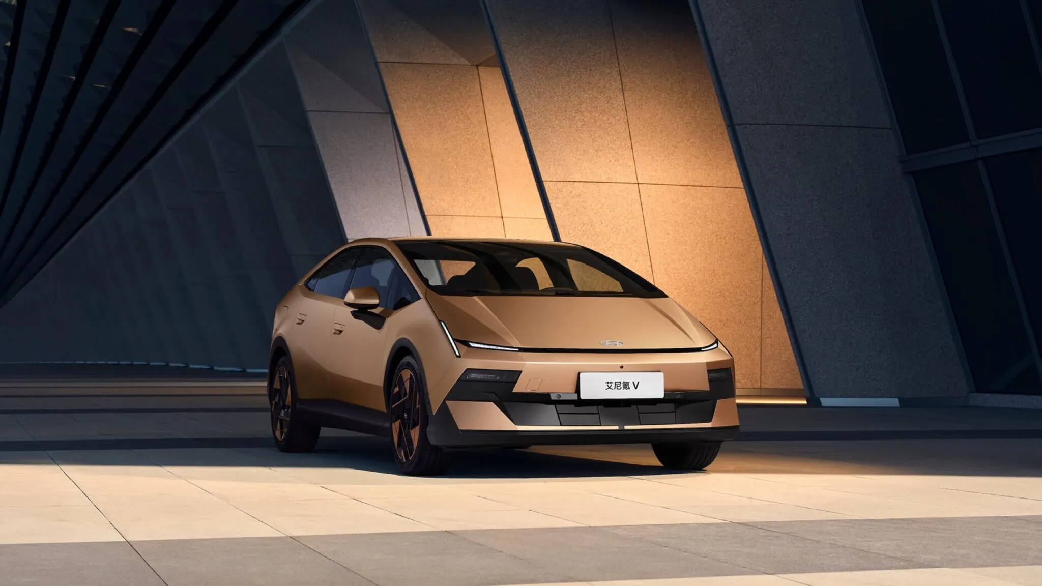 Hyundai-Ioniq-V-00012-2048×1152