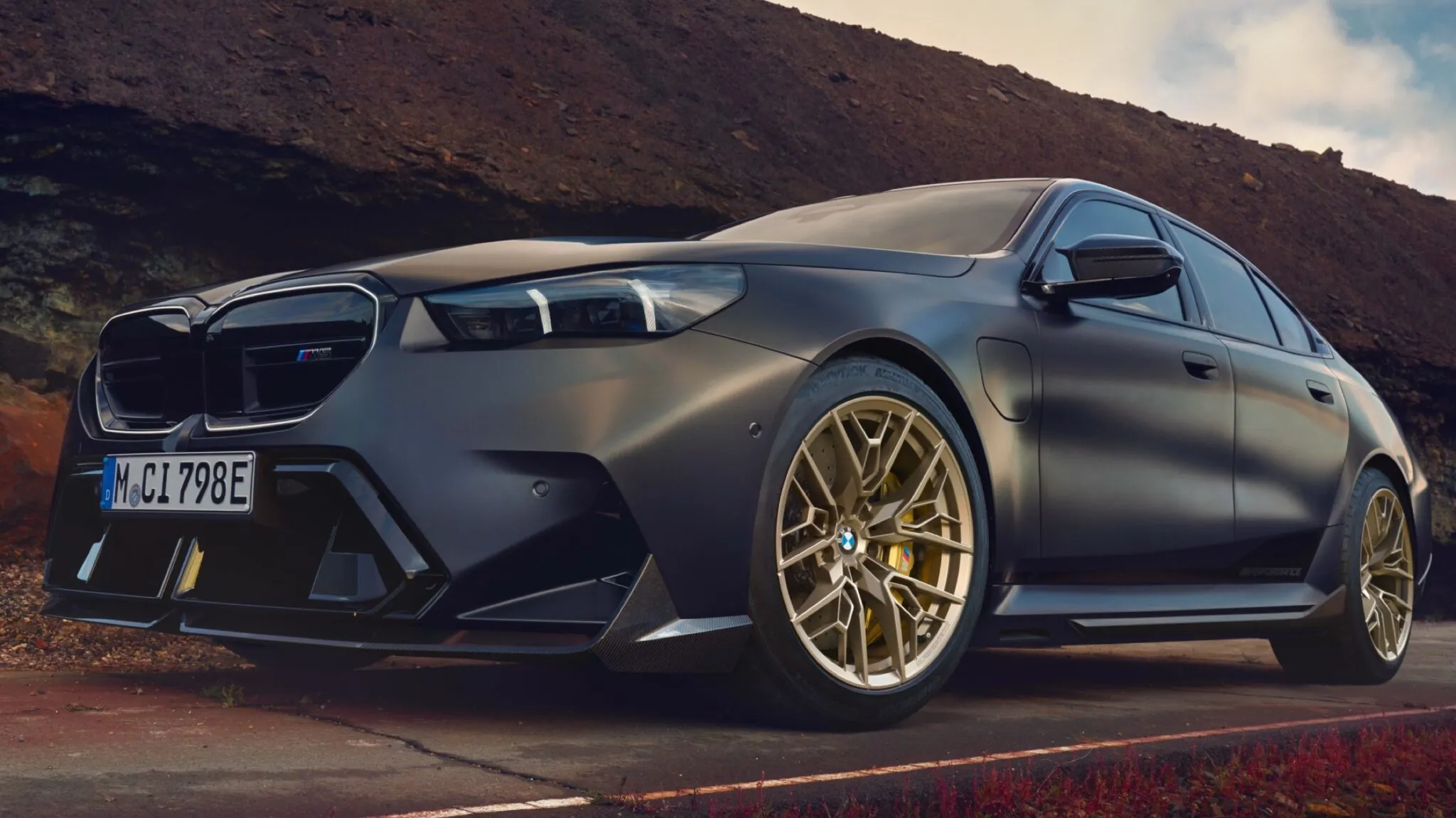 BMW-MY27-updates-Sep3026200002-2048×1151